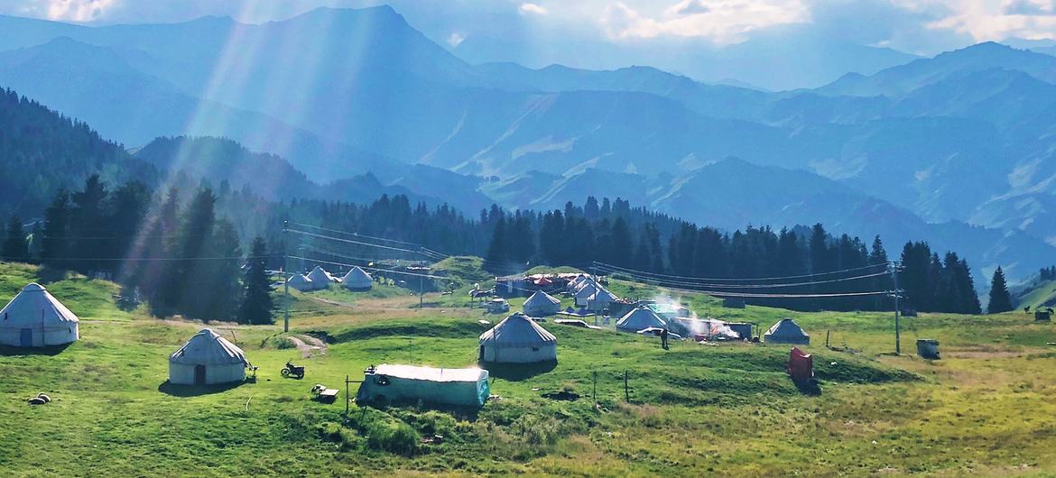 12D EXPLORE XINJIANG TOUR APR - MAY 2026