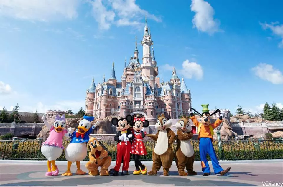 8D SPLENDID LEBARAN CHINA BEIJING + SHANGHAI DISNEYLAND 17 MARCH 2026